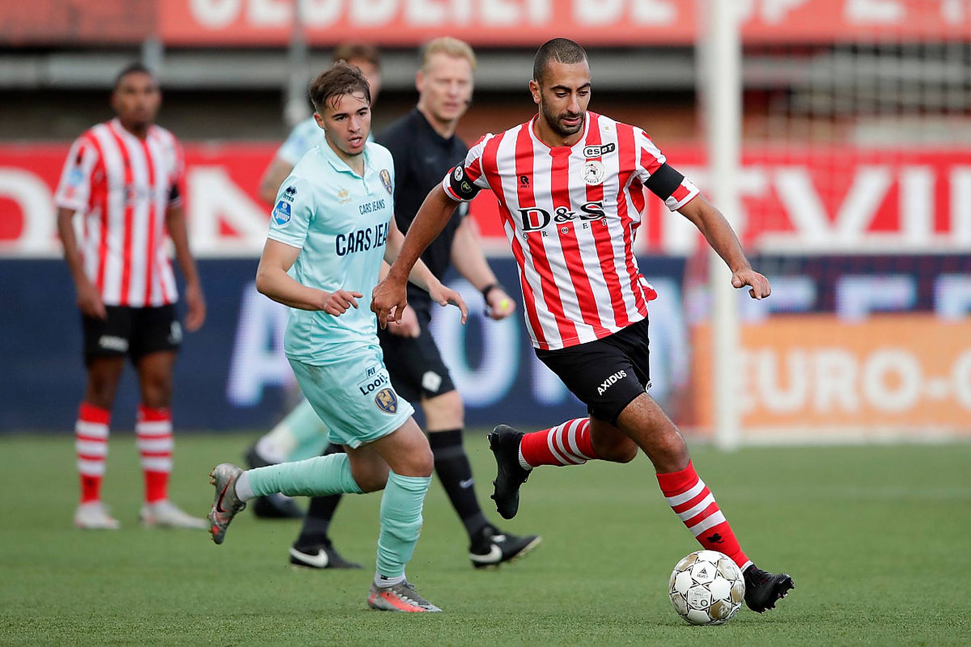 球时仍有安 球时仍有安