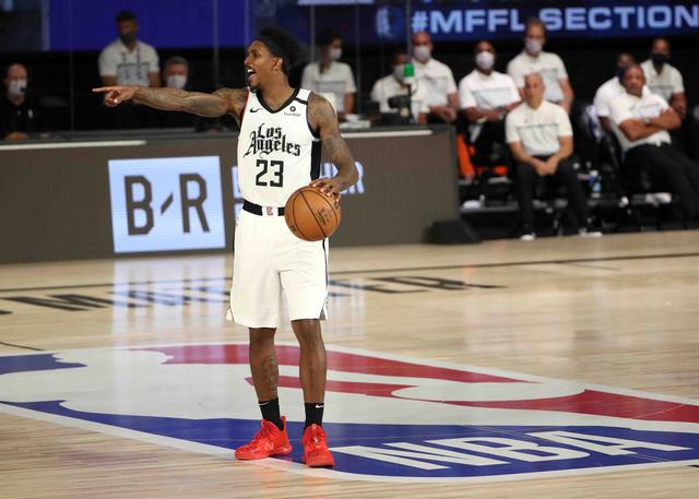 湖人客场取 湖人客场取